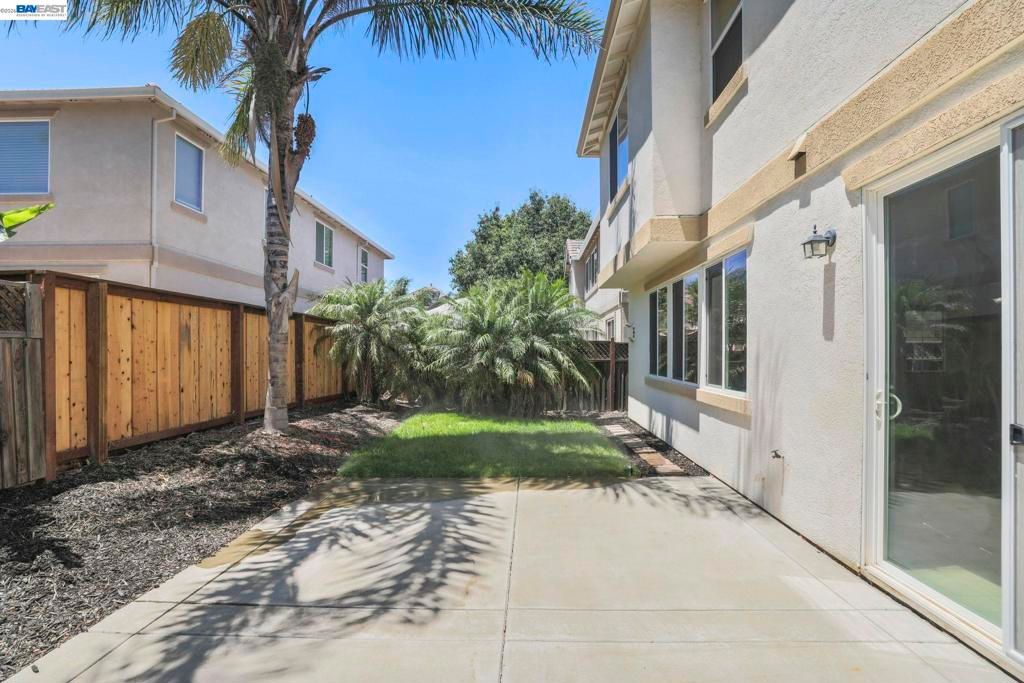 Image 31 of property listing at 2472 Grant St, Brentwood, CA 94513