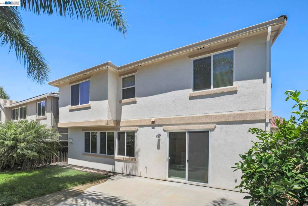 Image 32 of property listing at 2472 Grant St, Brentwood, CA 94513