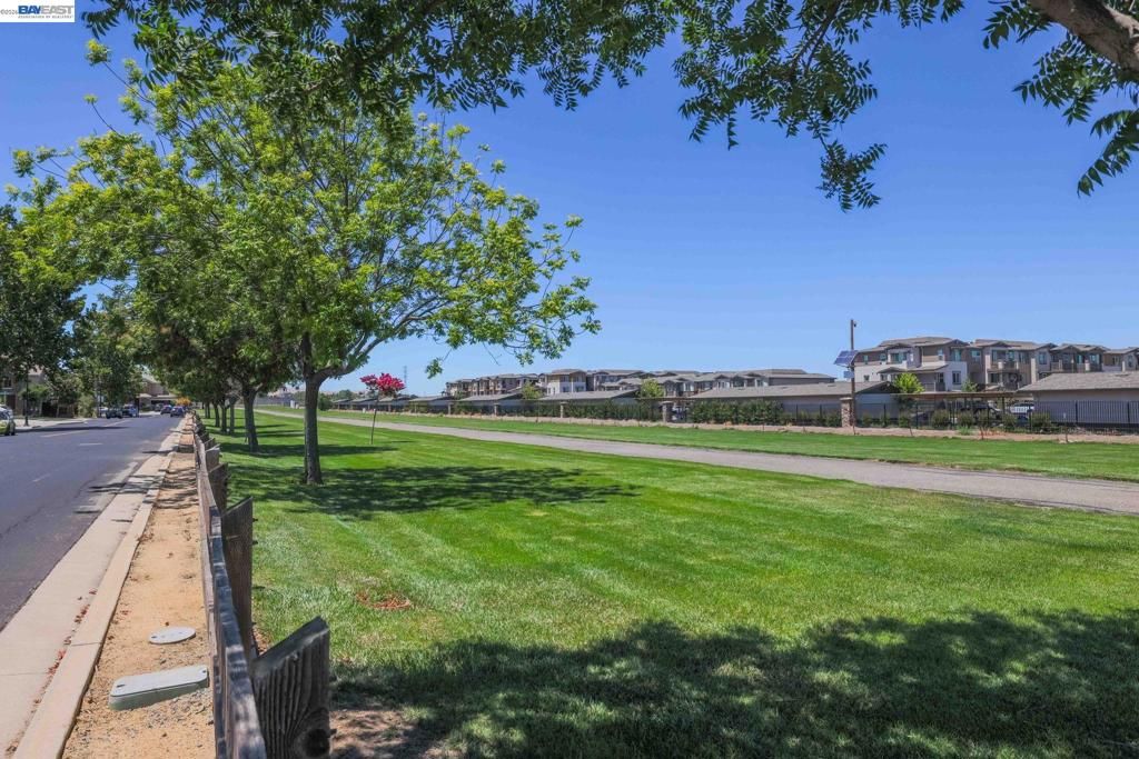 Image 35 of property listing at 2472 Grant St, Brentwood, CA 94513