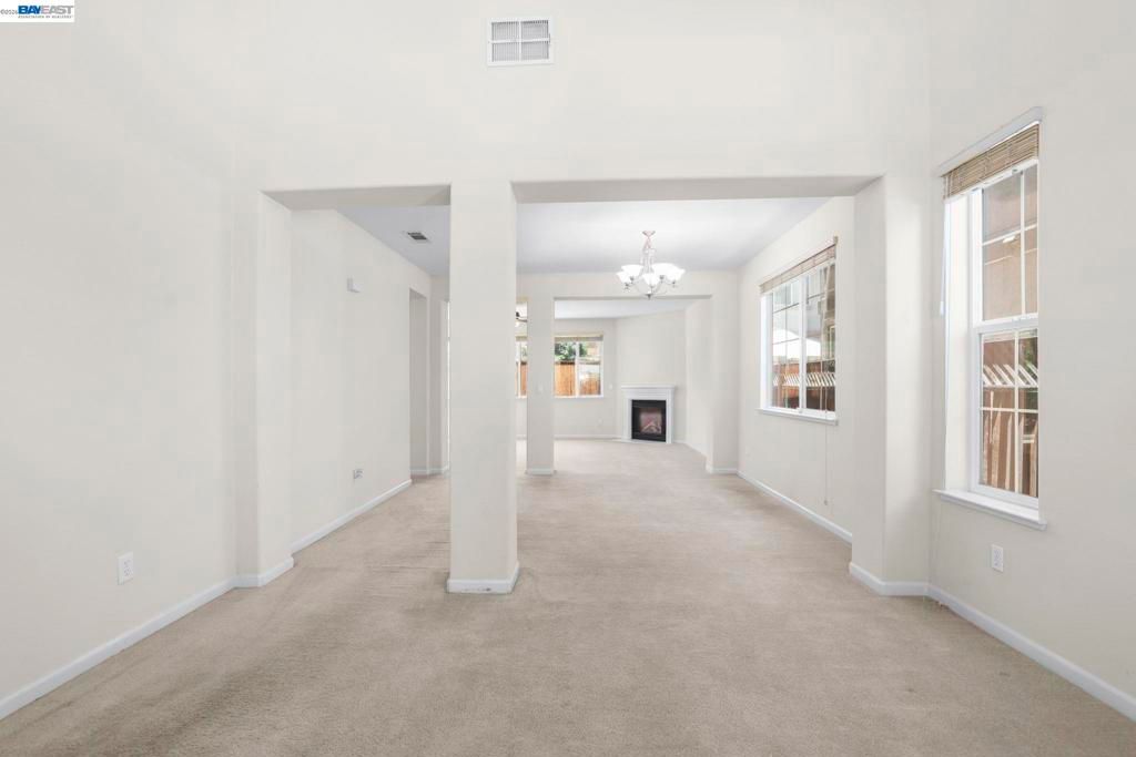 Image 4 of property listing at 2472 Grant St, Brentwood, CA 94513