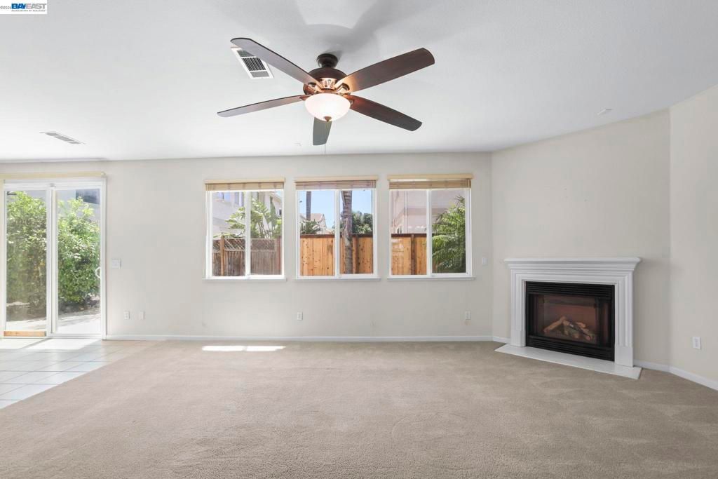 Image 6 of property listing at 2472 Grant St, Brentwood, CA 94513