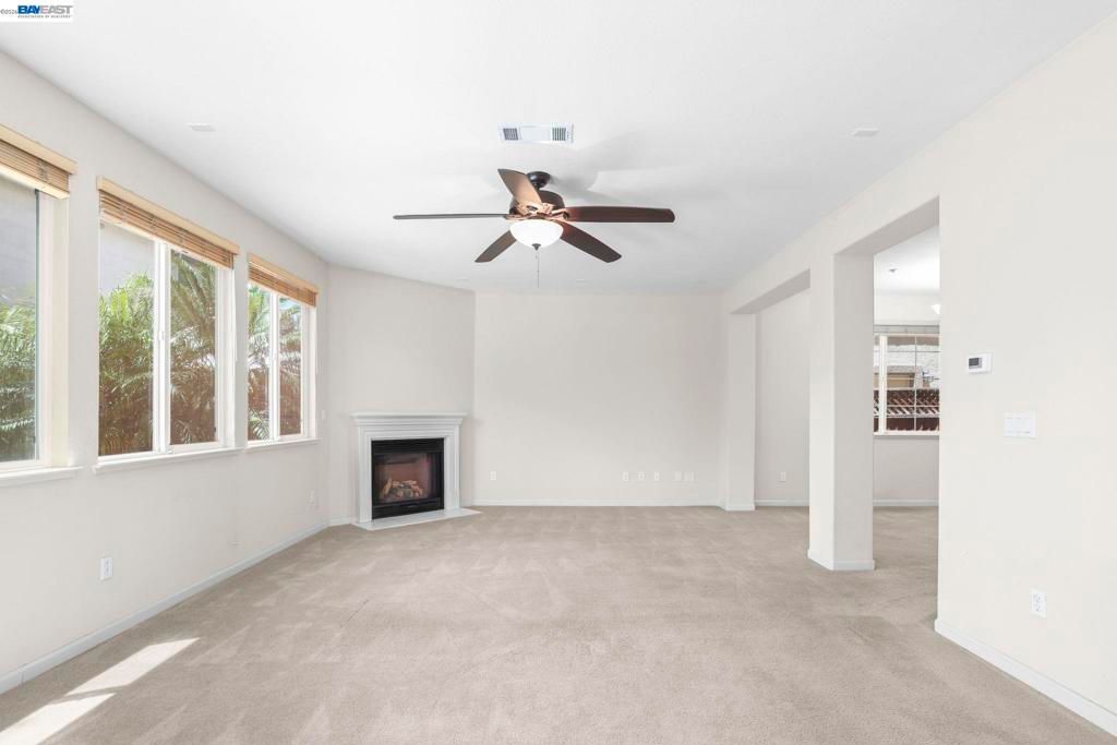 Image 8 of property listing at 2472 Grant St, Brentwood, CA 94513