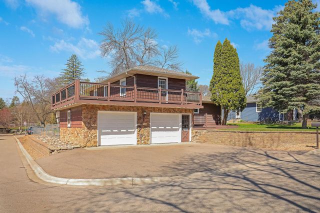 2930 Bay Street, Minnetonka, MN 55391