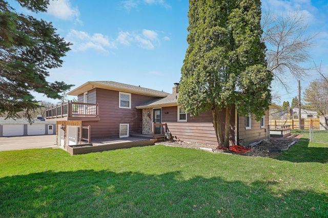 2930 Bay Street, Minnetonka, MN 55391