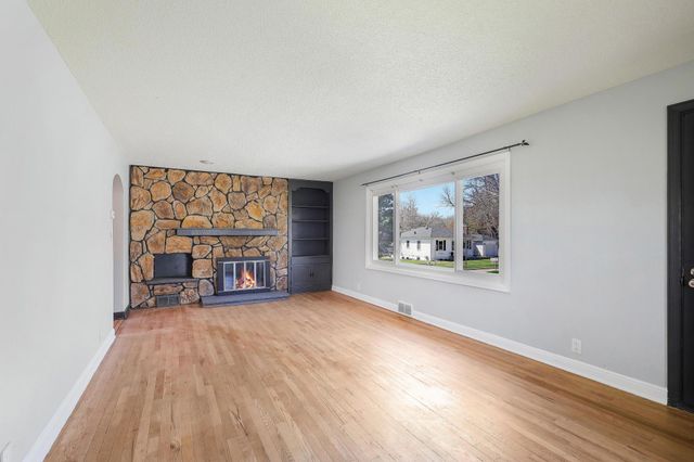 2930 Bay Street, Minnetonka, MN 55391