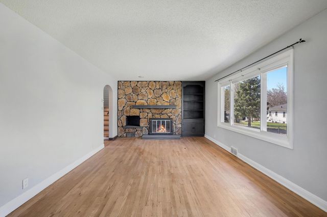 2930 Bay Street, Minnetonka, MN 55391