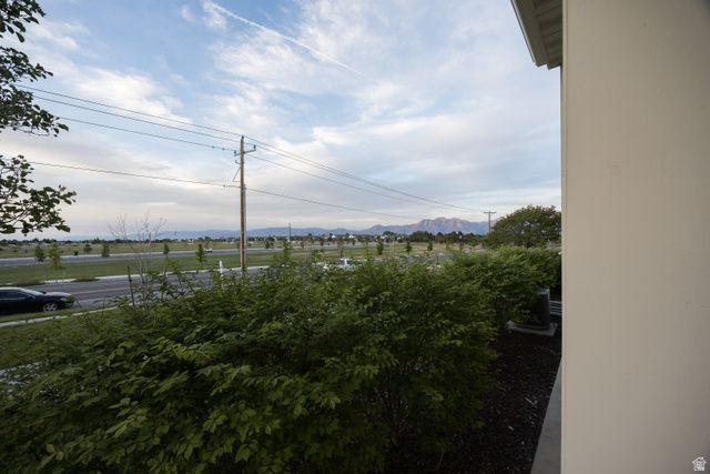 10213 S CROW WING DR, South Jordan, UT 84009