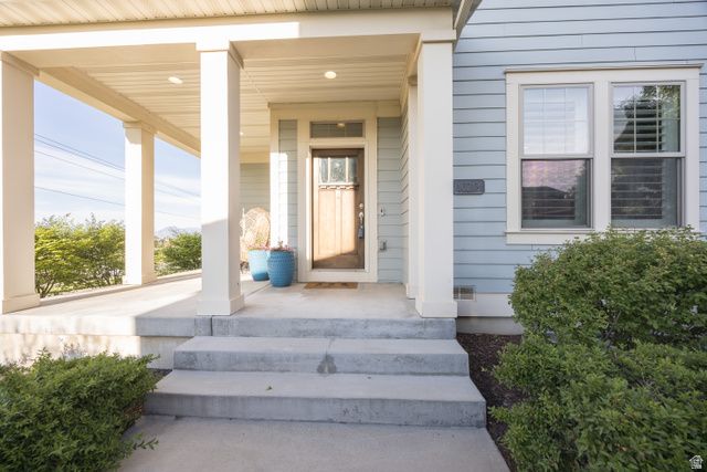 10213 S CROW WING DR, South Jordan, UT 84009