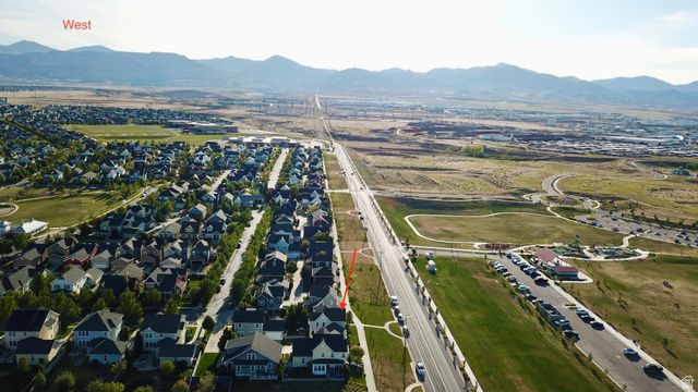 10213 S CROW WING DR, South Jordan, UT 84009