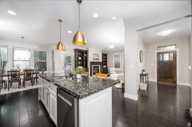 10213 S CROW WING DR, South Jordan, UT 84009