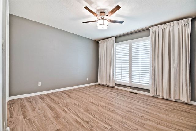 15 Cambria Lane, Bella Vista, AR 72715