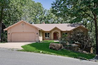 15 Cambria Lane, Bella Vista, AR 72715