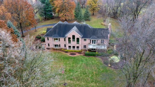 17619 Grandview Drive, Sterling, IL 61081