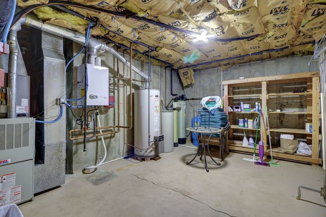 17619 Grandview Drive, Sterling, IL 61081