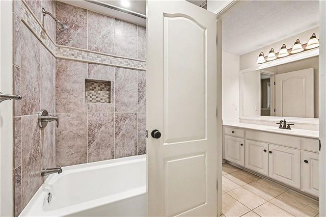 1407 NE 92nd Court, Kansas City, MO 64155