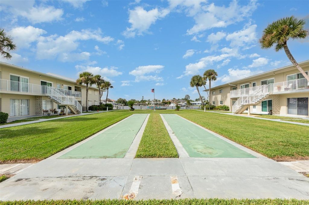 Image 20 of property listing at 335 N CAUSEWAY D22, New Smyrna Beach, FL 32169
