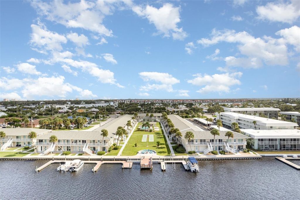 Image 27 of property listing at 335 N CAUSEWAY D22, New Smyrna Beach, FL 32169