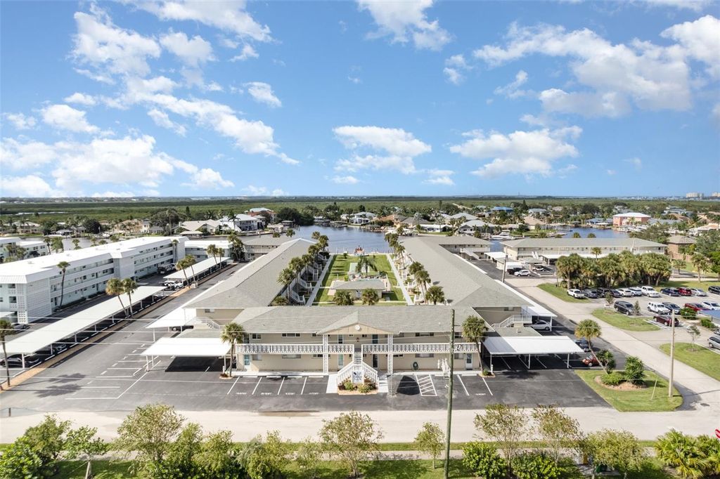 Image 31 of property listing at 335 N CAUSEWAY D22, New Smyrna Beach, FL 32169