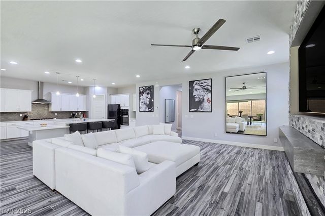 351 Dandelion Brook Court, Las Vegas, NV 89148