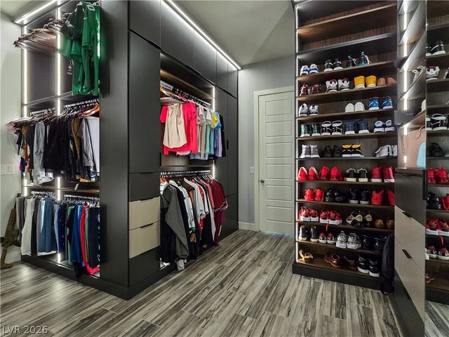 351 Dandelion Brook Court, Las Vegas, NV 89148