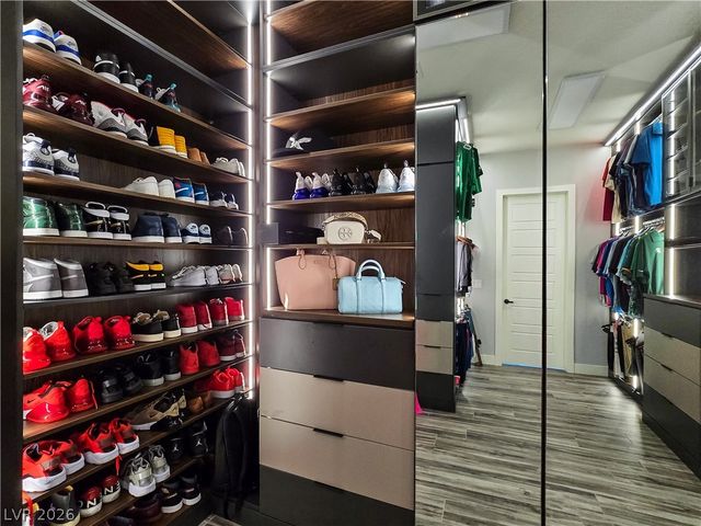 351 Dandelion Brook Court, Las Vegas, NV 89148