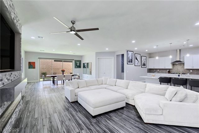 351 Dandelion Brook Court, Las Vegas, NV 89148