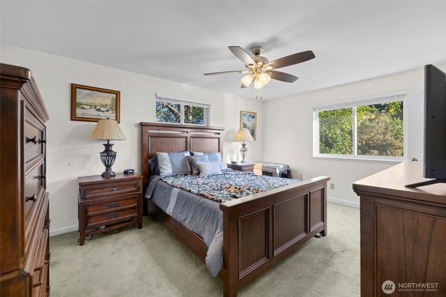 637 Cranberry Drive, Oak Harbor, WA 98277