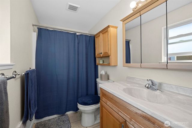 637 Cranberry Drive, Oak Harbor, WA 98277