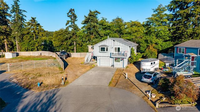 637 Cranberry Drive, Oak Harbor, WA 98277