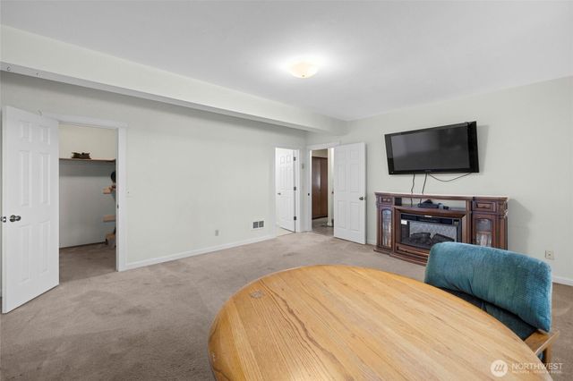 637 Cranberry Drive, Oak Harbor, WA 98277