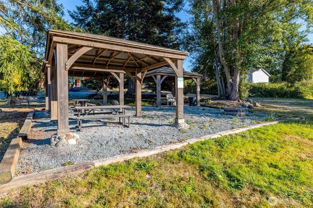 637 Cranberry Drive, Oak Harbor, WA 98277