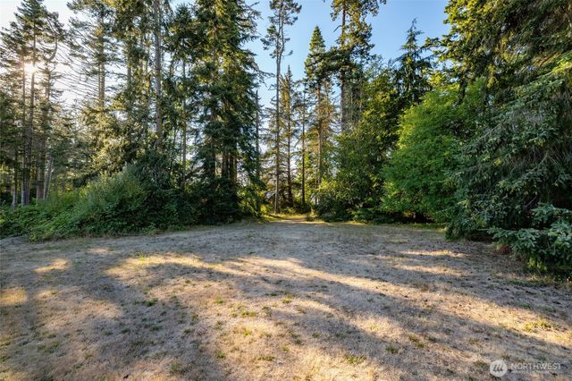 637 Cranberry Drive, Oak Harbor, WA 98277