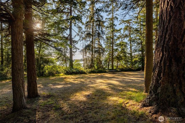 637 Cranberry Drive, Oak Harbor, WA 98277
