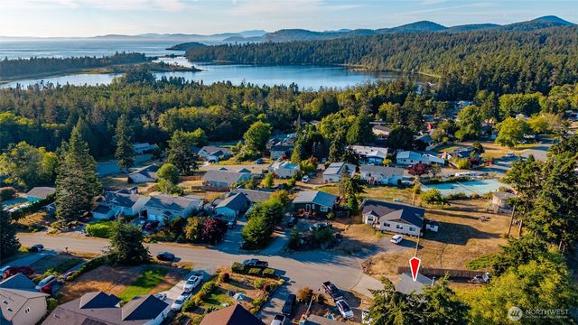 637 Cranberry Drive, Oak Harbor, WA 98277