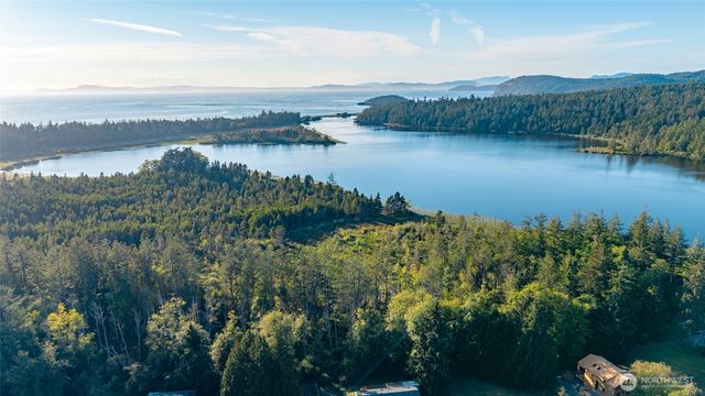 637 Cranberry Drive, Oak Harbor, WA 98277