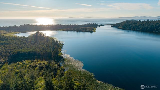 637 Cranberry Drive, Oak Harbor, WA 98277
