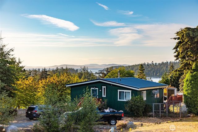 637 Cranberry Drive, Oak Harbor, WA 98277