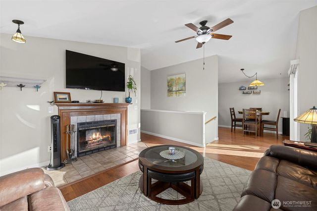 637 Cranberry Drive, Oak Harbor, WA 98277