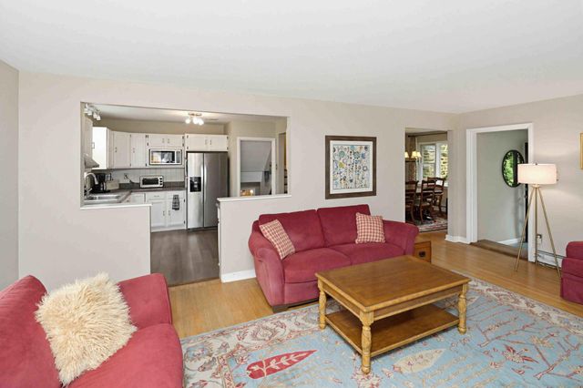 1070 BLUE ROCK LN, Blue Bell, PA 19422