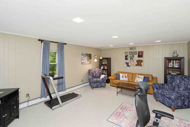 1070 BLUE ROCK LN, Blue Bell, PA 19422