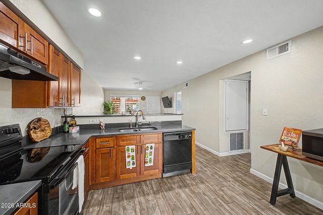 510 W UNIVERSITY Drive 102, Tempe, AZ 85281