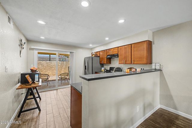 510 W UNIVERSITY Drive 102, Tempe, AZ 85281