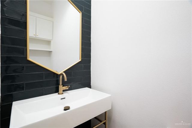 2701 Windsor Street, Edinburg, TX 78541