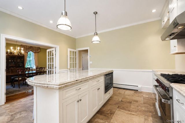 79 Flagg Court, Staten Island, NY 10304