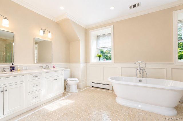 79 Flagg Court, Staten Island, NY 10304