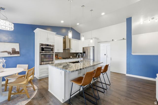10218 S SANDY WILLOWS CV, Sandy, UT 84070