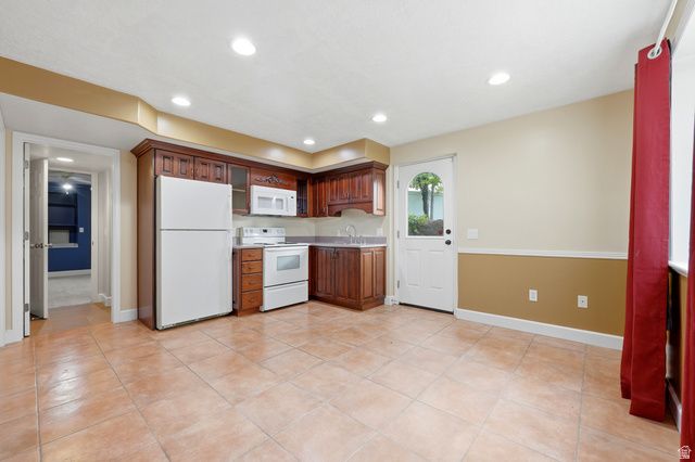 10218 S SANDY WILLOWS CV, Sandy, UT 84070