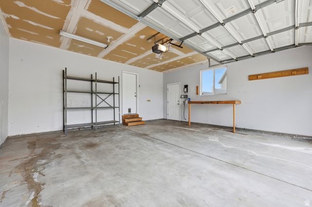 10218 S SANDY WILLOWS CV, Sandy, UT 84070