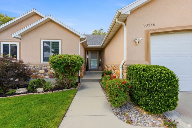 10218 S SANDY WILLOWS CV, Sandy, UT 84070