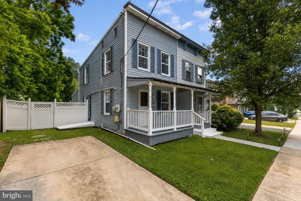 702 4TH ST, Laurel, MD 20707